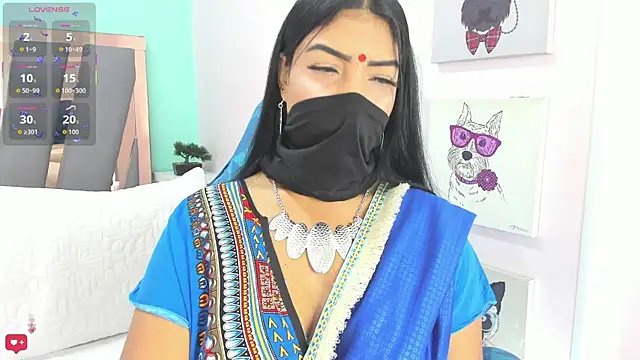 Snapshot of Iniya_Parul chatting on 05.18.26 Iniya Parul online show from 05.18.26