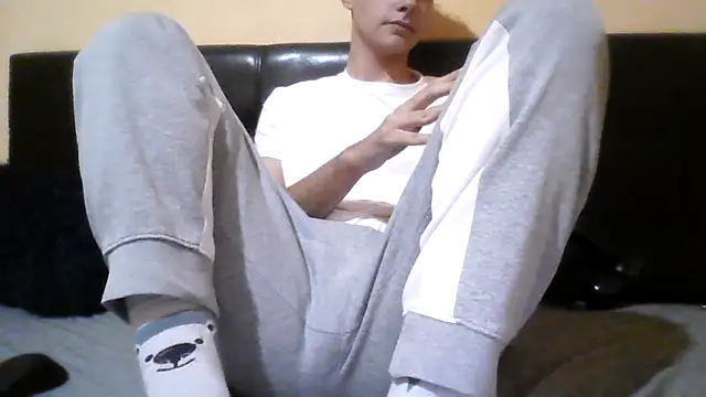 esmermoon online show from 11.17.25