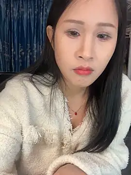 Snapshot of littlesluttycat chatting on 11.20.25 littlesluttycat online show from 11.20.25