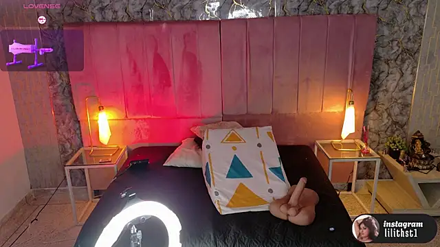 lilithst  online show from 03.21.26