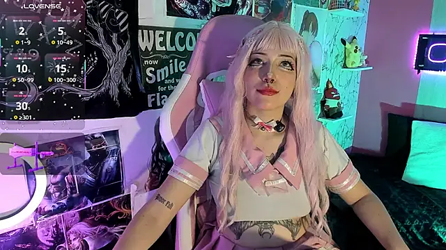 AuroraChannn online show from 11.17.25