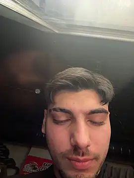 emir343475 online show from 10.28.25