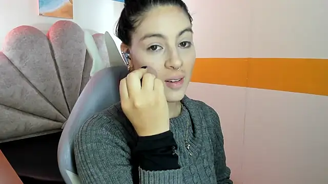 moon winy online show from 10.26.25