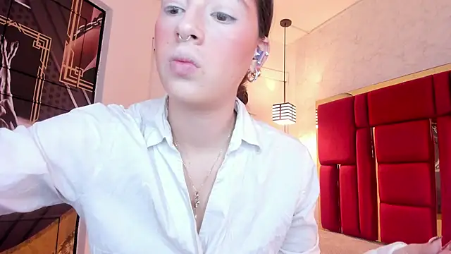 moon winy online show from 11.20.25