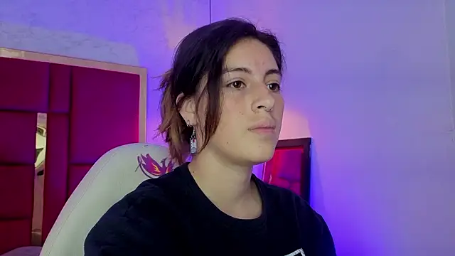 moon winy online show from 02.17.26