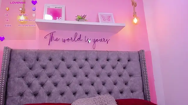 Sophiia 77 online show from 03.02.26