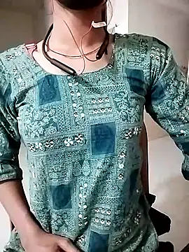 Snapshot of Ratri-Biswas chatting on 11.08.25 Ratri-Biswas online show from 11.08.25