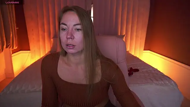 VixenMuse online show from 10.30.25