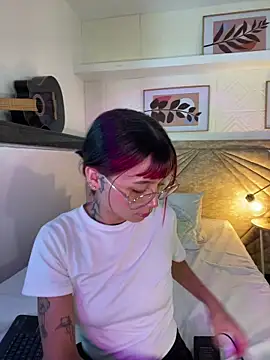 Emma duff online show from 03.28.26