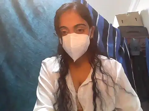Snapshot of shainiasha1 chatting on 05.29.26 shainiasha1 online show from 05.29.26