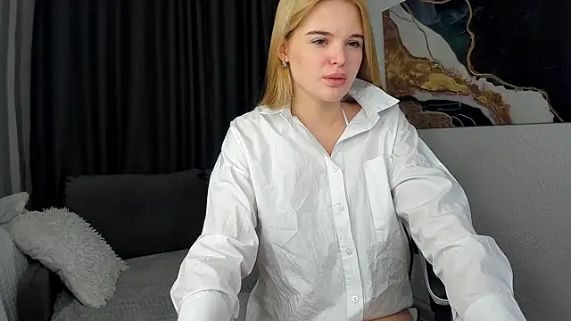 bella xx   online show from 10.31.25