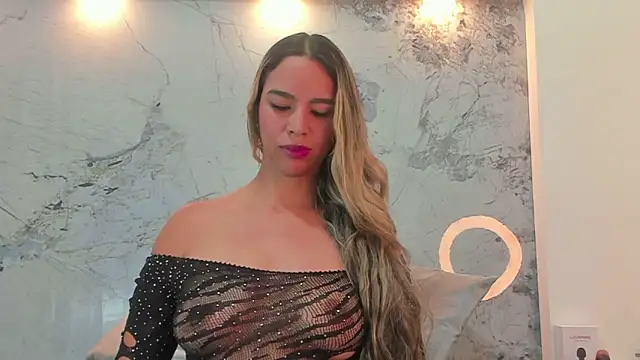 Snapshot of Karina_chastillo chatting on 05.19.26 Karina chastillo online show from 05.19.26
