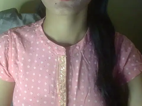 Snapshot of Shezi_N chatting on 04.23.26 Shezi N online show from 04.23.26