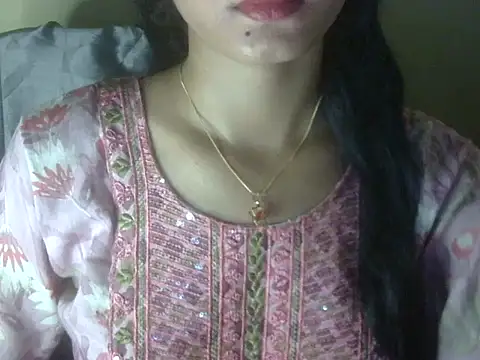 Snapshot of Shezi_N chatting on 05.15.26 Shezi N online show from 05.15.26