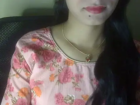 Snapshot of Shezi_N chatting on 07.19.26 Shezi N online show from 07.19.26