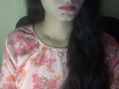 Snapshot of Shezi_N chatting on 07.27.26 Shezi N online show from 07.27.26