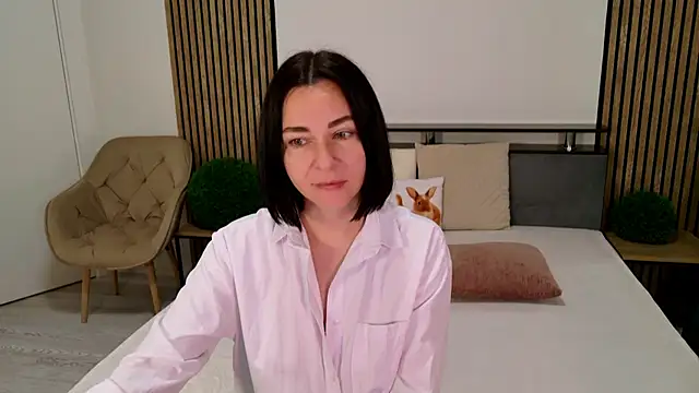 DitaNoir online show from 07.13.26