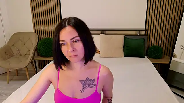DitaNoir online show from 07.17.26