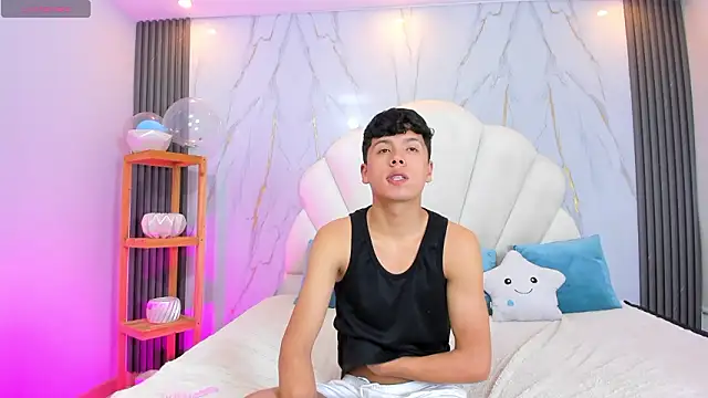 hoot booys  online show from 03.11.26