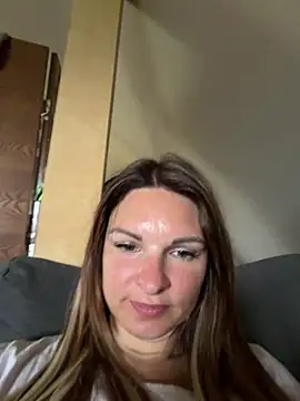 Snapshot of kinkysarahx chatting on 05.13.26 kinkysarahx online show from 05.13.26