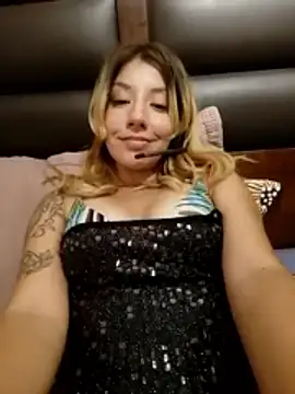 Snapshot of lilivalkova chatting on 02.14.26 lilivalkova online show from 02.14.26