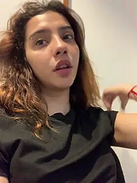 Snapshot of MiaaCute- chatting on 04.28.26 MiaaCute- online show from 04.28.26
