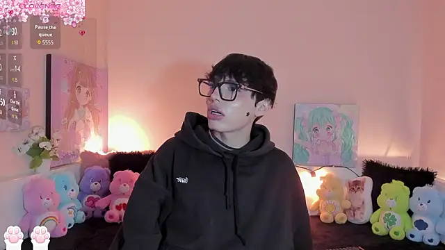 Strawberry Kitty  online show from 03.01.26