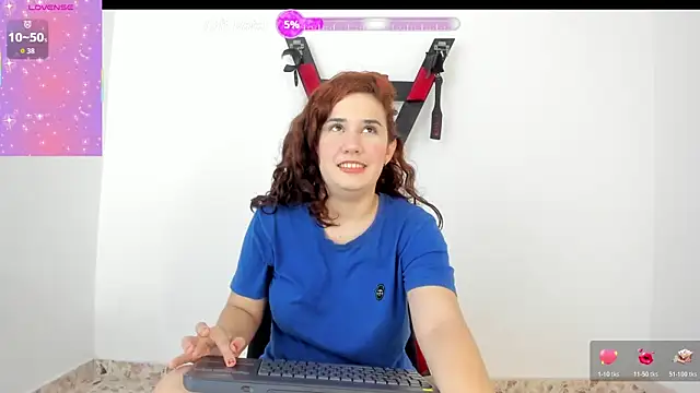 Snapshot of Lily_Red_Butterfly chatting on 10.20.25 Lily Red Butterfly online show from 10.20.25