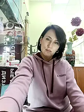 Luna 7777 online show from 11.04.25