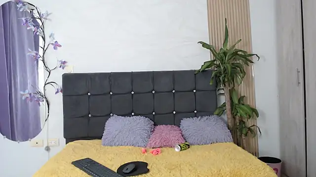 sharon ivanna12 online show from 11.05.25