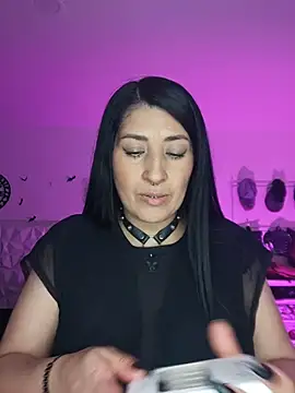 dark velvet online show from 10.31.25