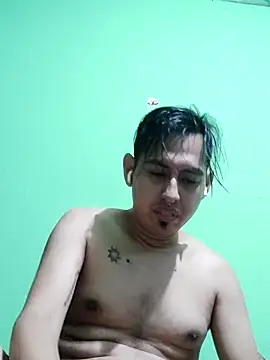 Snapshot of Dante2025xxx chatting on 10.18.25 Dante2025xxx online show from 10.18.25