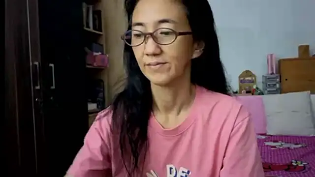 Snapshot of princessD077 chatting on 02.14.26 princessD077 online show from 02.14.26