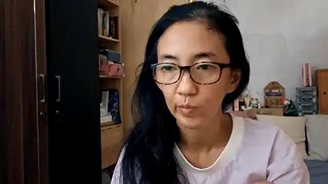 Snapshot of princessD077 chatting on 03.26.26 princessD077 online show from 03.26.26