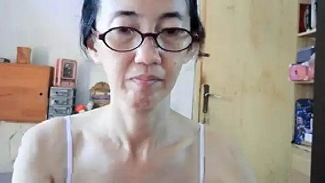 Snapshot of princessD077 chatting on 04.14.26 princessD077 online show from 04.14.26