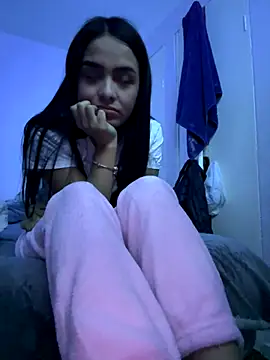 Snapshot of sexywiffeee chatting on 10.25.25 sexywiffeee online show from 10.25.25