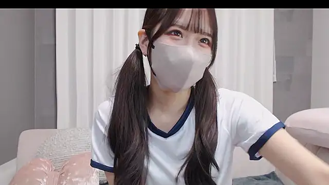 LOVE MIREI LOVE online show from 11.04.25