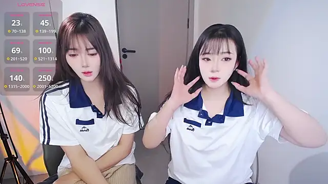 Kinadolly online show from 11.21.25