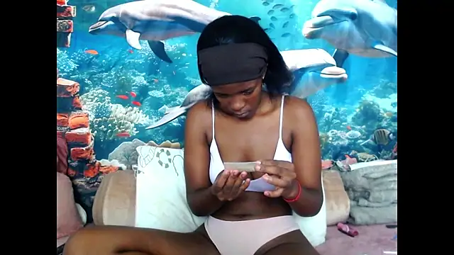 Snapshot of AfricanBarbiee69 chatting on 05.19.26 AfricanBarbiee69 online show from 05.19.26