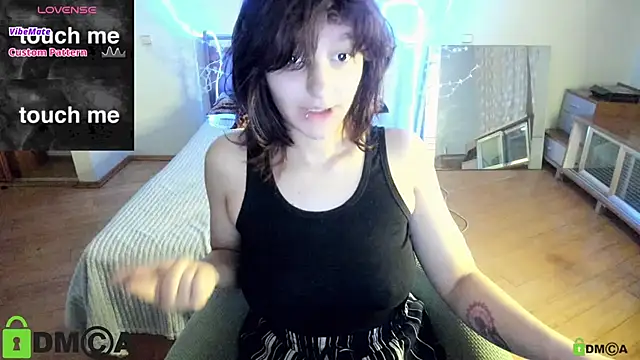 A Skyy online show from 07.25.26