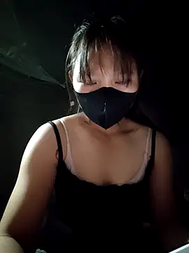 linh-miu99 online show from 11.13.25