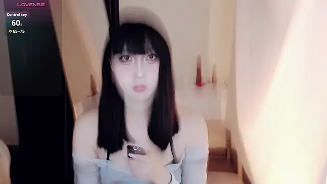 Xiaowen-wen online show from 10.21.25