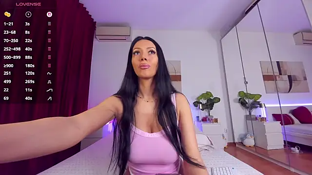 nadeen na online show from 12.18.25