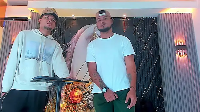 handsome boys22 online show from 10.24.25