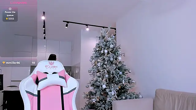 Snapshot of khloeforever chatting on 01.06.26 khloeforever online show from 01.06.26