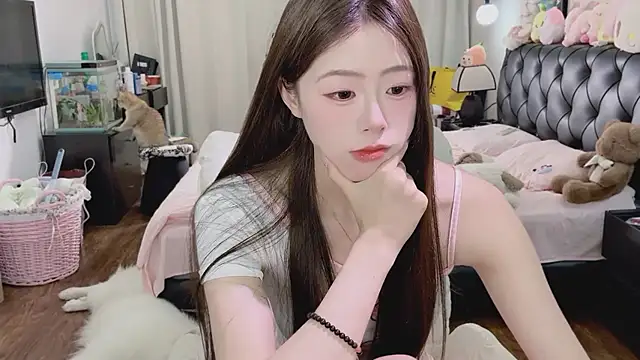Onecutelittle online show from 06.12.26