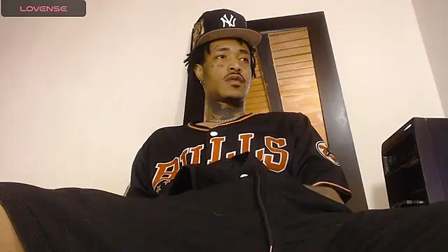 Anaconda larga online show from 06.12.26