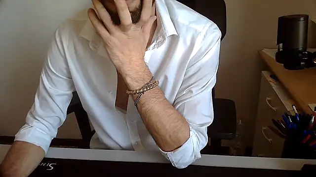 Snapshot of topg84 chatting on 07.25.26 topg84 online show from 07.25.26