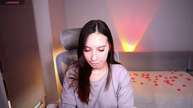 WhyEmmyCry online show from 02.14.26