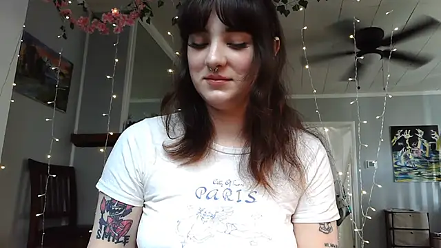 Trickylucy555 online show from 06.17.26